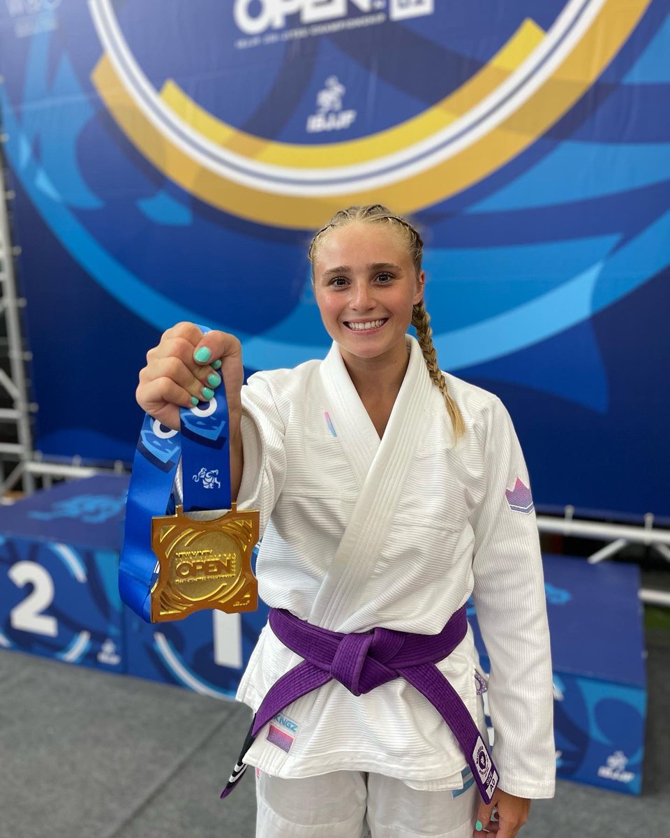 What a weekend in Connecticut…double gold feels greats😍