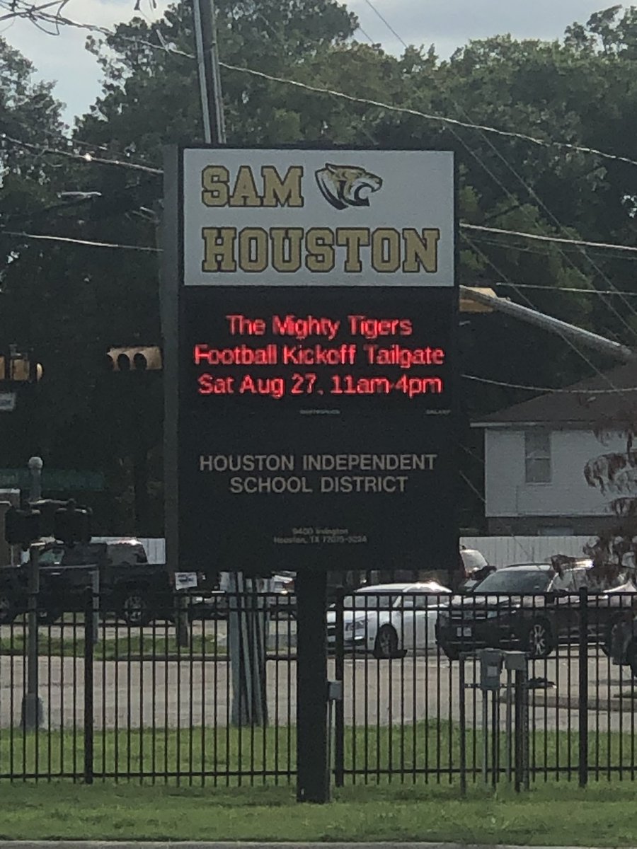MrCoachShepard's tweet photo. 👀 https://t.co/XDKh6BFdDD