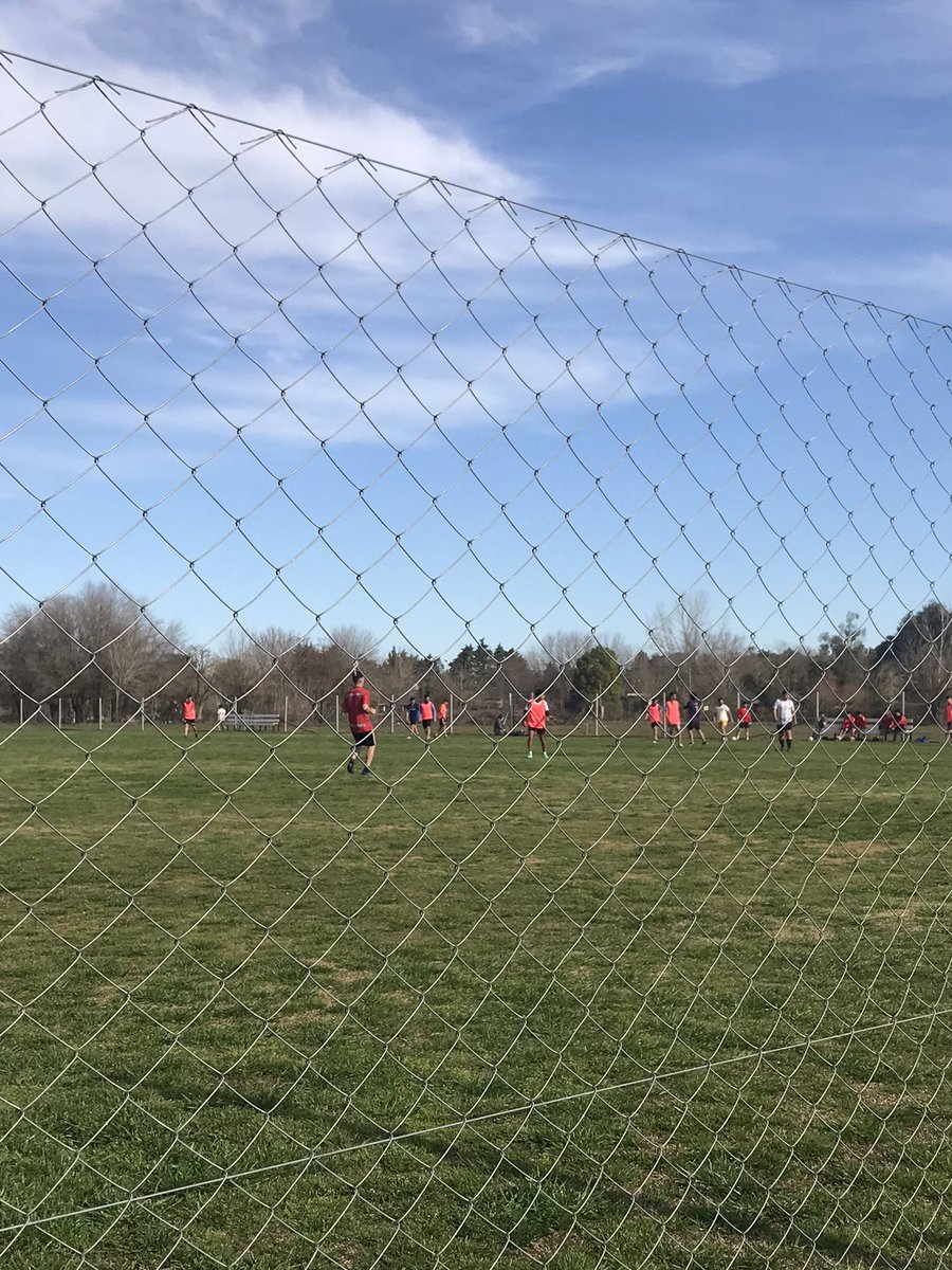 CampingFatica's tweet photo. #CampingFATICA |🔵Hoy el plantel de la 1ra. División del “Club Social Deportivo Parada Robles”, realizaron en nuestro Campo deportivo #DiegoArmandoMaradona , un entrenamiento fisico💪🏼 completo, para estar preparados en sus próximos partidos❤️💛❤️. 

🔹SEC. GRAL. @waltercorreaok https://t.co/YjSVmTI0ln