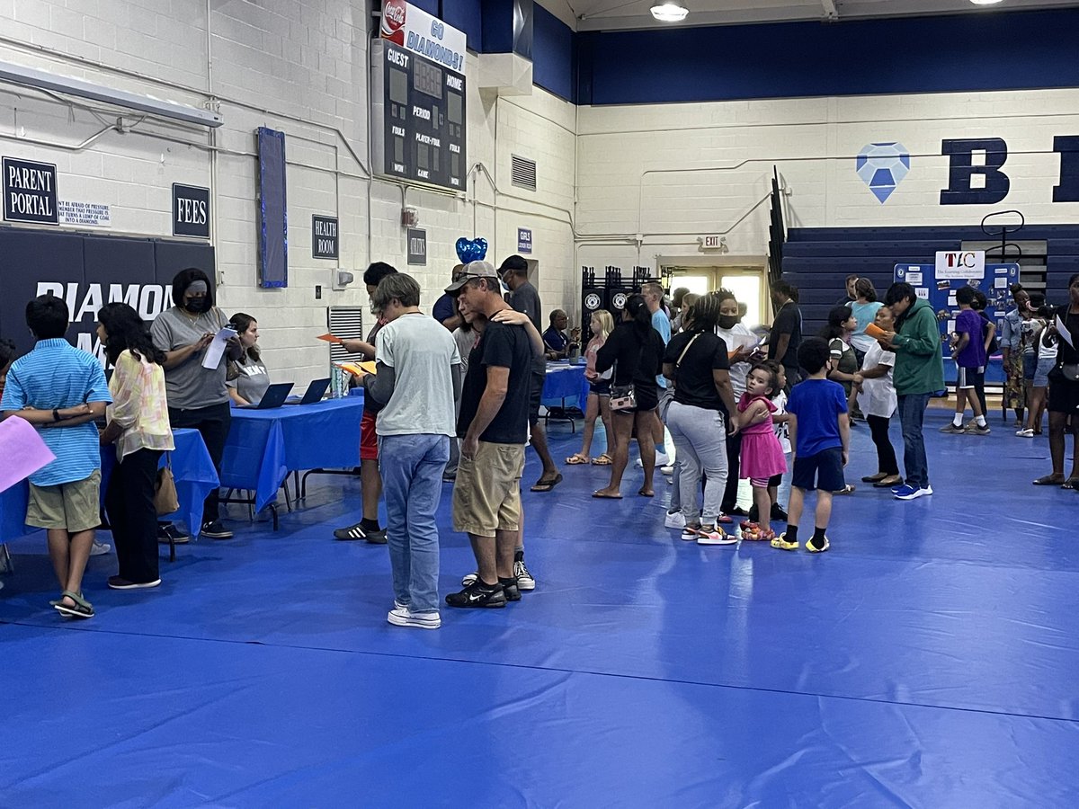 Dent Middle School tweet media