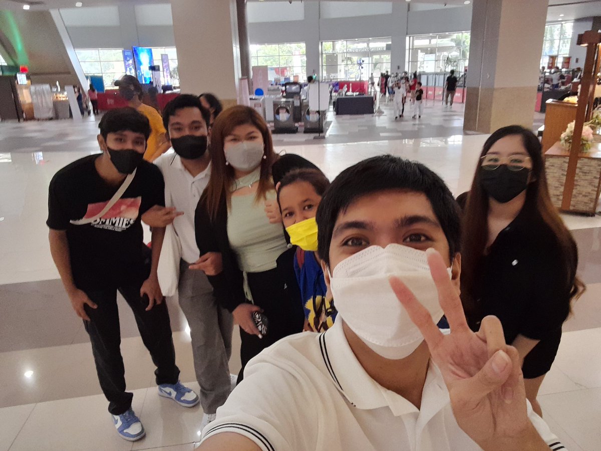 Carol_Masangkay's tweet photo. Miss you all. 
Sana matuloy bonding natin sa  tagaytay natin next month 💛💛💛 https://t.co/3OxKpI7T8Y