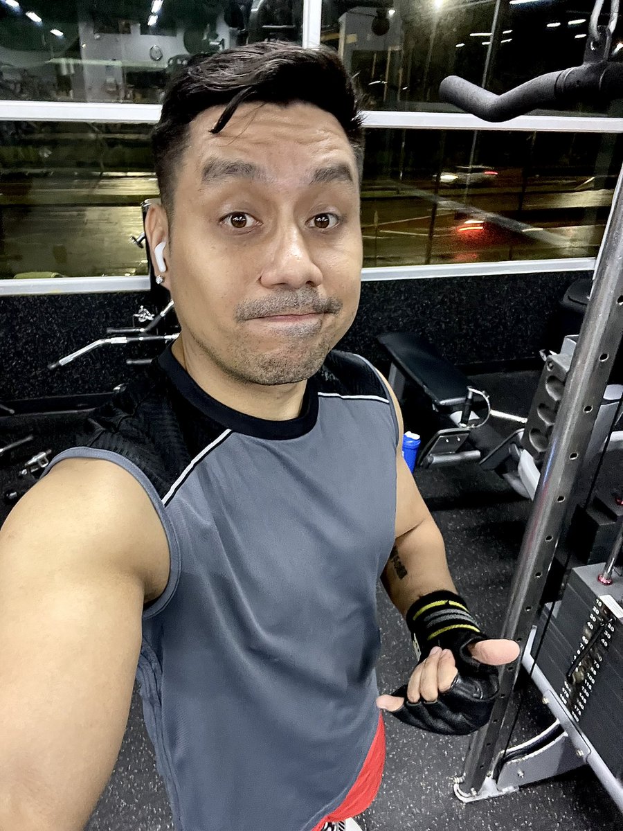 wayi26's tweet photo. Luego de spinning, a darle a las pesas 😜
#fullmotivation #goodvibes #gymtime https://t.co/vd4ToFP1ga