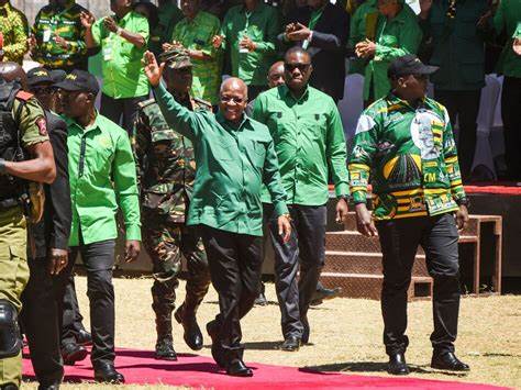 Global_Folder's tweet photo. In his first week as president of Tanzania in 2015, John Magufuli cancelled all foreign trips for public servants and instead ordered them to visit rural parts of the country to address problems of people. A year later, Tanzania had saved $430m by limiting foreign trips. https://t.co/FyobbTRwSR