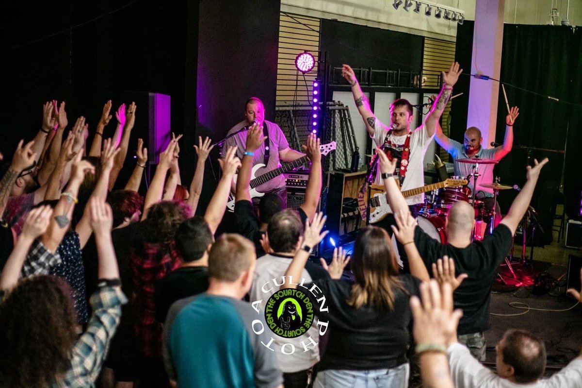 tyler_atletico's tweet photo. Listen to @2ndSuitorNY ✨

Not only did we release a new full length album, but I got to freakin’ wrestle! 

Rumor has it, it may not be the last time… 😉

Go listen to the new Suitor album and share that shit everywhere!! 🤘 https://t.co/nHiIgV9N5S