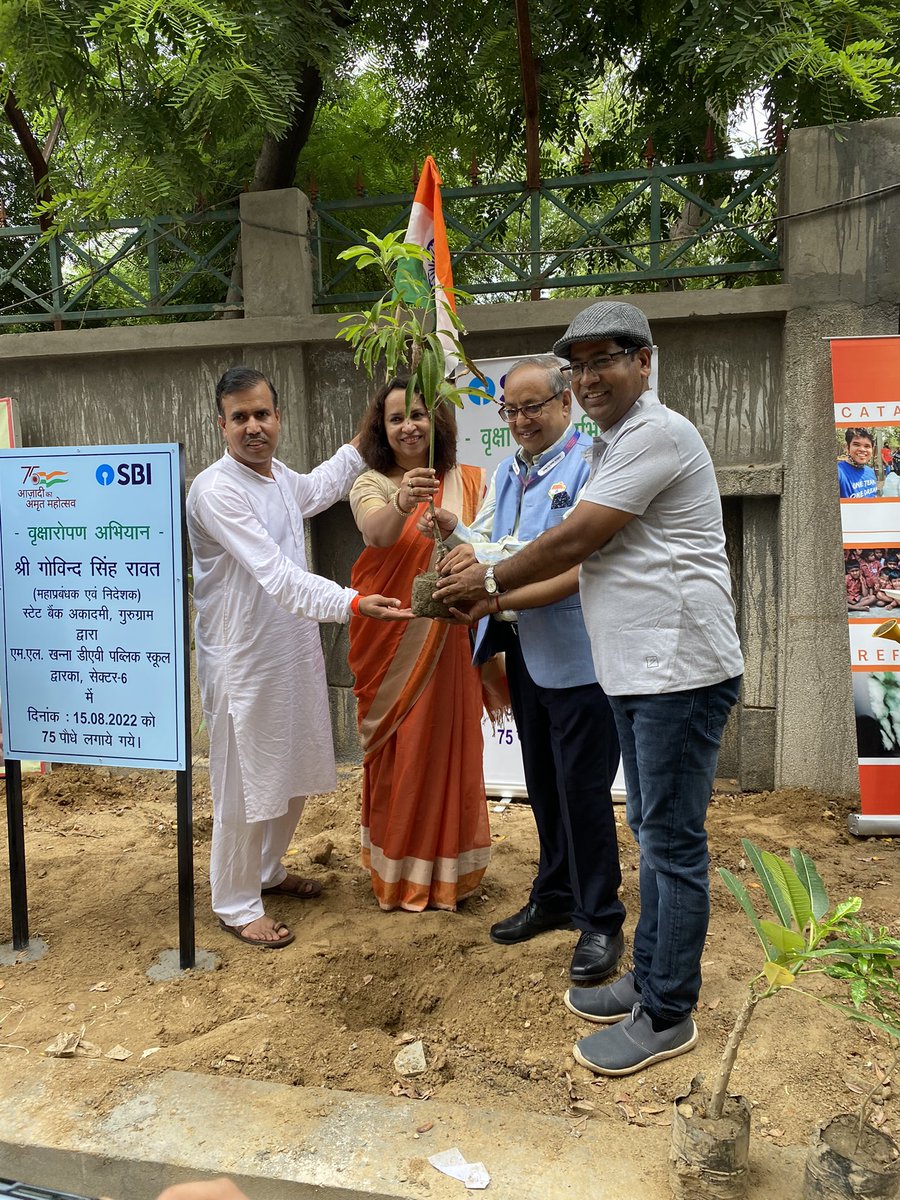 DK_Rise4Green's tweet photo. 75 Fruit Trees Panted with @TheOfficialSBI #DAV Public School, Dwarka, Delhi #EachStudent #PlantGrowSave One Tree to mark @75AzadikaAmritMahotsav #ISRWAY. Thanks #SBI for the support @CMODelhi @PMOIndia @msisodia @C_P_Gurnani @vrindapisharody @bkmishra69 @riazwrites @mmahapatra https://t.co/jpPgYJyWxB