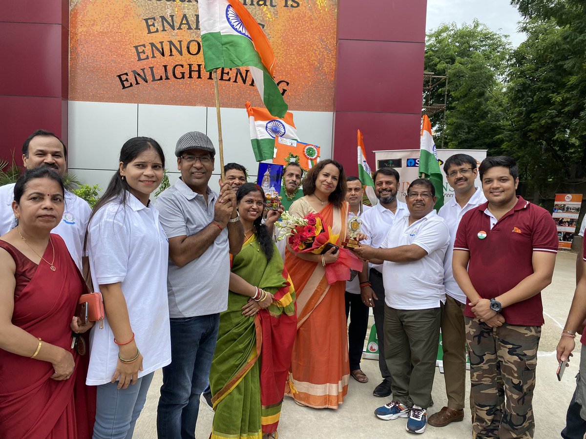 DK_Rise4Green's tweet photo. 75 Fruit Trees Panted with @TheOfficialSBI #DAV Public School, Dwarka, Delhi #EachStudent #PlantGrowSave One Tree to mark @75AzadikaAmritMahotsav #ISRWAY. Thanks #SBI for the support @CMODelhi @PMOIndia @msisodia @C_P_Gurnani @vrindapisharody @bkmishra69 @riazwrites @mmahapatra https://t.co/jpPgYJyWxB
