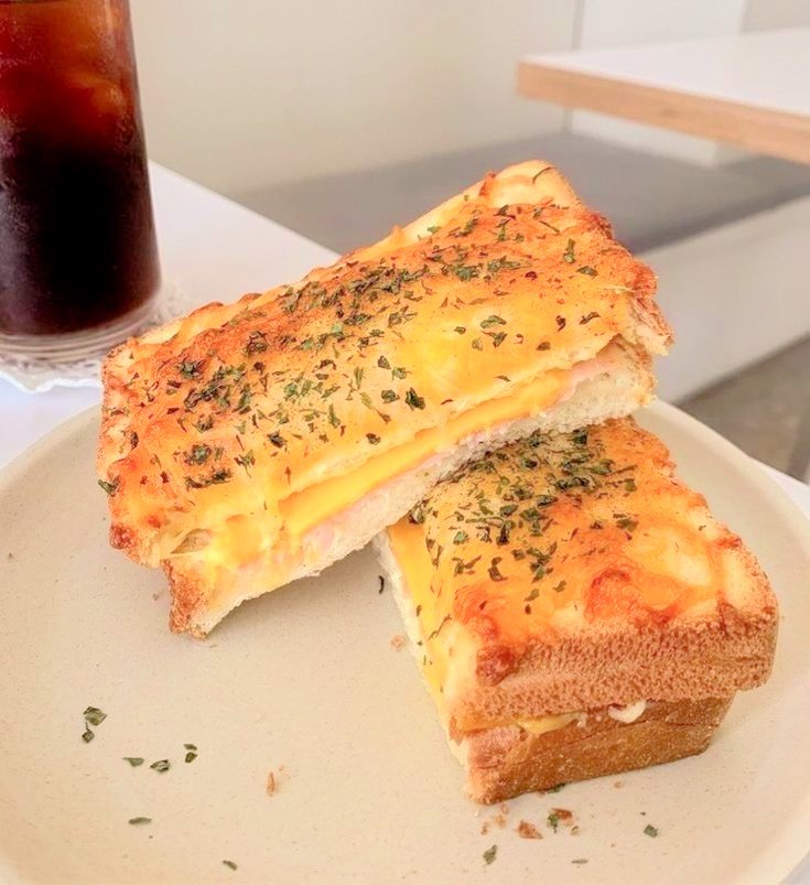 Met pagi dan met sarapan for kakak pacar only💙

Yg lain ke laut aja🌊