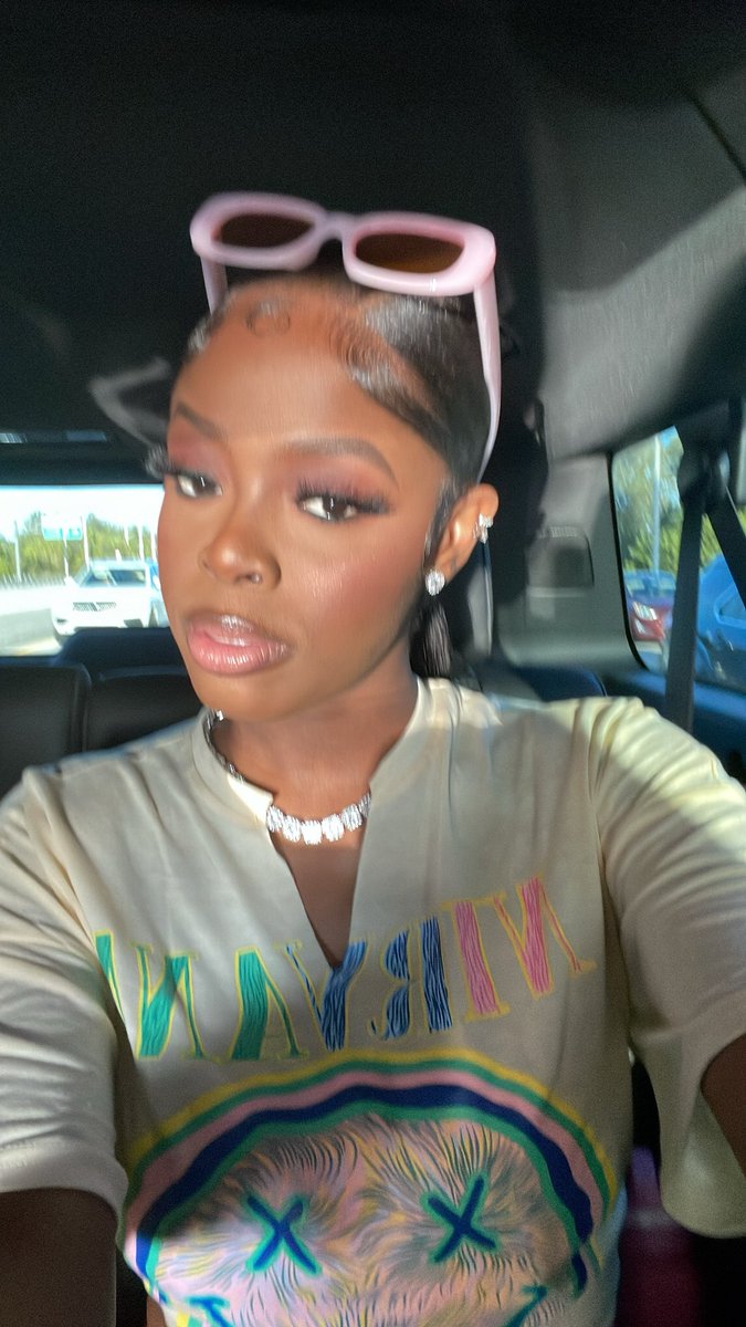 HttpAngiee's tweet image. at the moment 💕