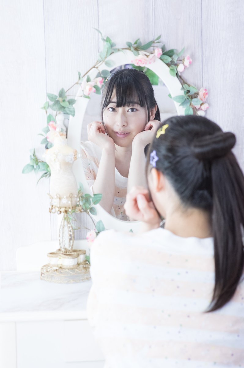 nakan0n's tweet photo. Though the looking glass
#星乃みゆき @2525_hoshi
#ポートレート
#PENTAX #DA70
THE SHARAKU #撮影会 https://t.co/zd4TN3A0jI