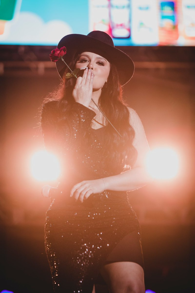 Maraisa's tweet photo. Como é bom ser surpreendida positivamente. Obrigada, Araras-SP, eu amei a nossa noite, poder fazer um show para vocês, celebrando os 160 anos da cidade e receber todo esse carinho em troca, foi muito bom!! Que noite maravilhosa!!♥️🥰

Beauty: @Brunomarcz / 📸 @eaicica1 https://t.co/w7g5PIfGCc