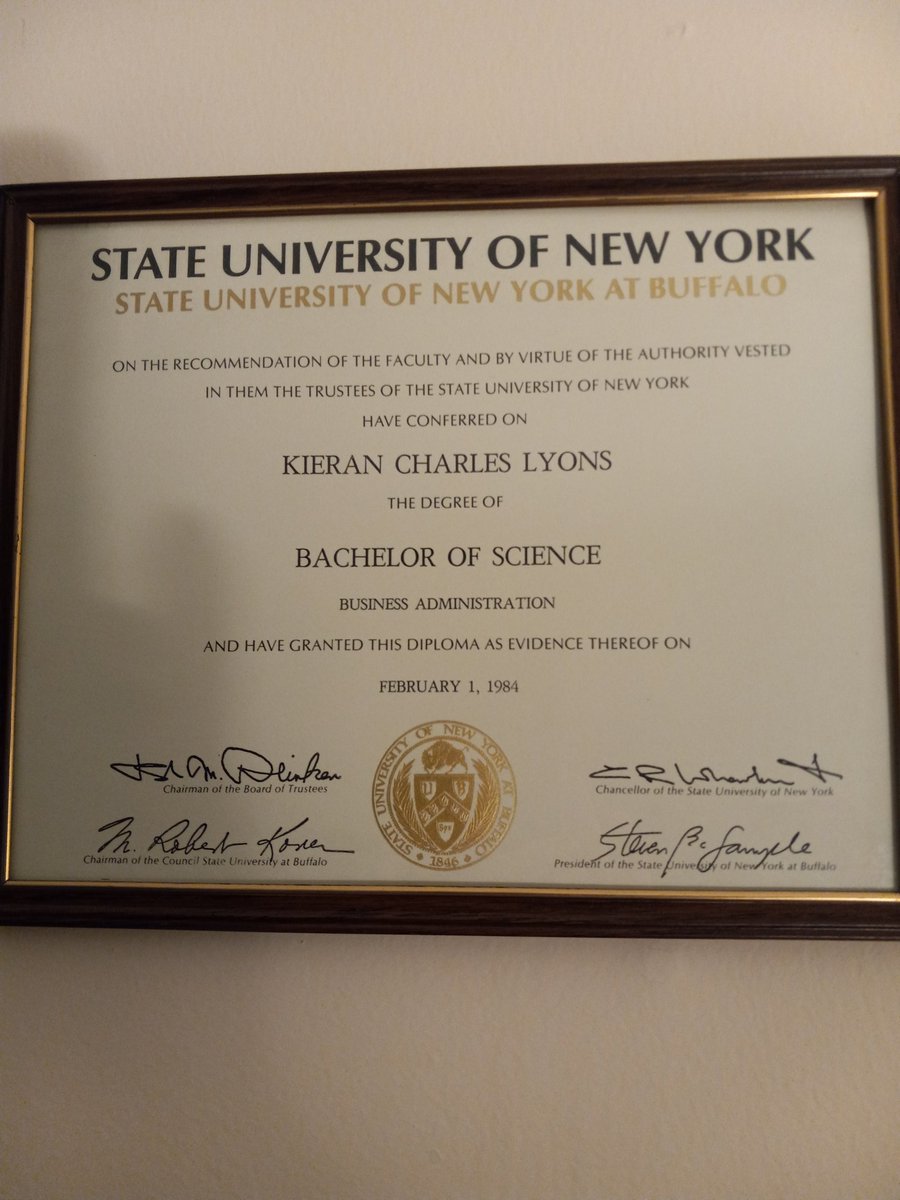 RealKieranLyons's tweet photo. @nyce18 Congratulations, young man! #UBProud #BullForLife https://t.co/7XEp6znDpN