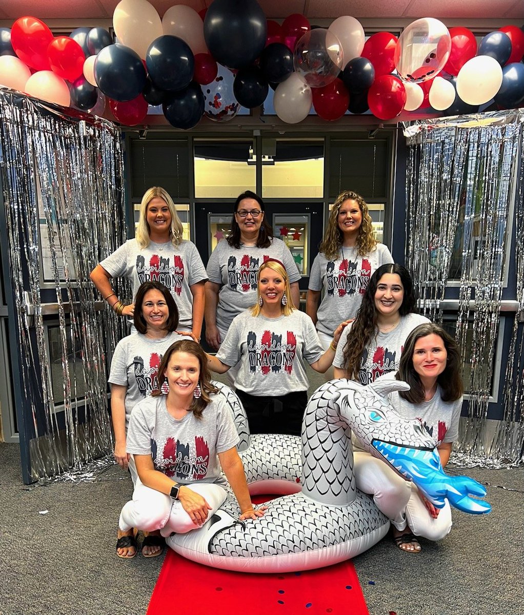 aewolfe1's tweet photo. Another great #MeetTheTeacher in the books. Year 17 here we go!! #kdedragons #school #katytx #❤ https://t.co/xHRqFtt8Lq