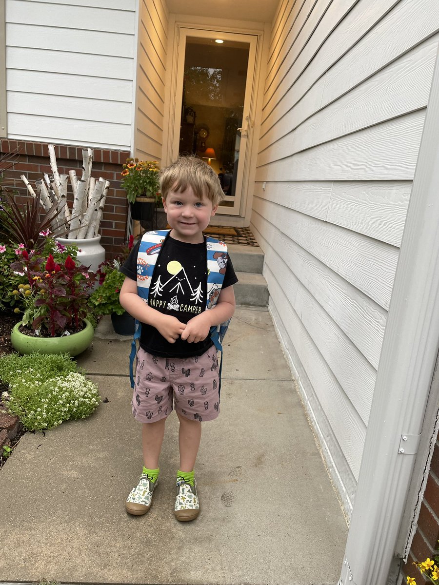 tanner_white2's tweet photo. Happy first day 22-23! 
Cecelia-2nd grade
Luka-PreK 
We didn’t get a group photo but got a couple singles and LPS got a great one of a perfect embrace of Cecelia and Yia Yia😁 https://t.co/8RQyNlHIyK