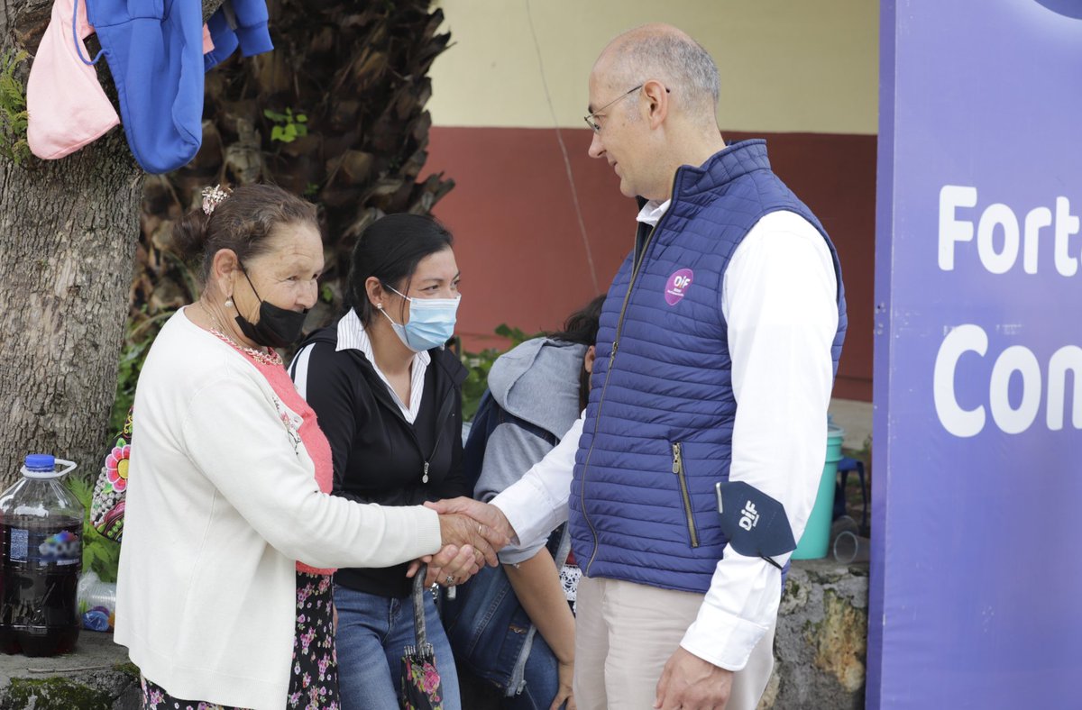 difgente's tweet photo. Visitamos la comunidad de la Loma en 📍#Moroleón para hacer un recorrido por sus calles y compartir con las familias, escuchar sus necesidades e invitarles a acercarse a su DIF Municipal y al #DIFGTO. https://t.co/2W4knxTd9B