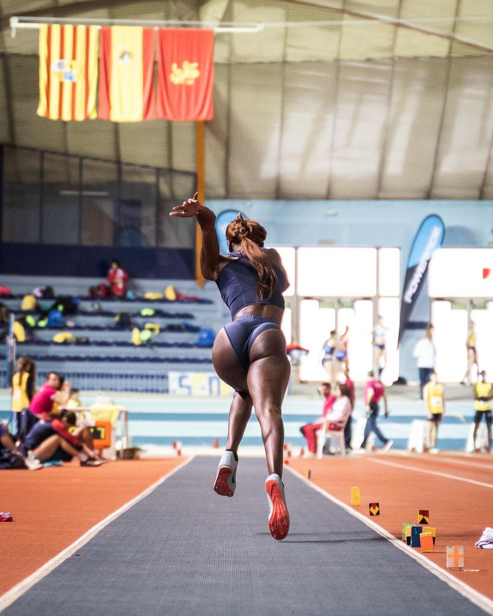 SamePassage's tweet photo. Fรกtima Diame
#longjump #trackandfield #m #athletics #hurdles #highjump #triplejump #tracknation #track #polevault #athlete #olympics #running #run #diamondleague #sports #speedtraining #shotput #usatf #sport #training #iaaf #worldrecord #runner #jumpnation #jump https://t.co/yj9ztwksBs