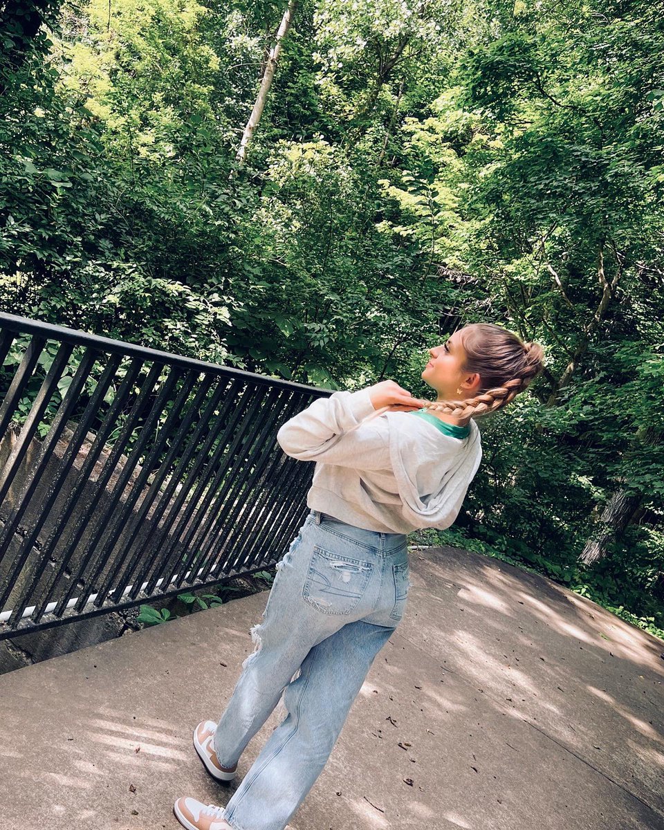 FloorRiley's tweet photo. h a p p y💚 https://t.co/3NTzwJu8td