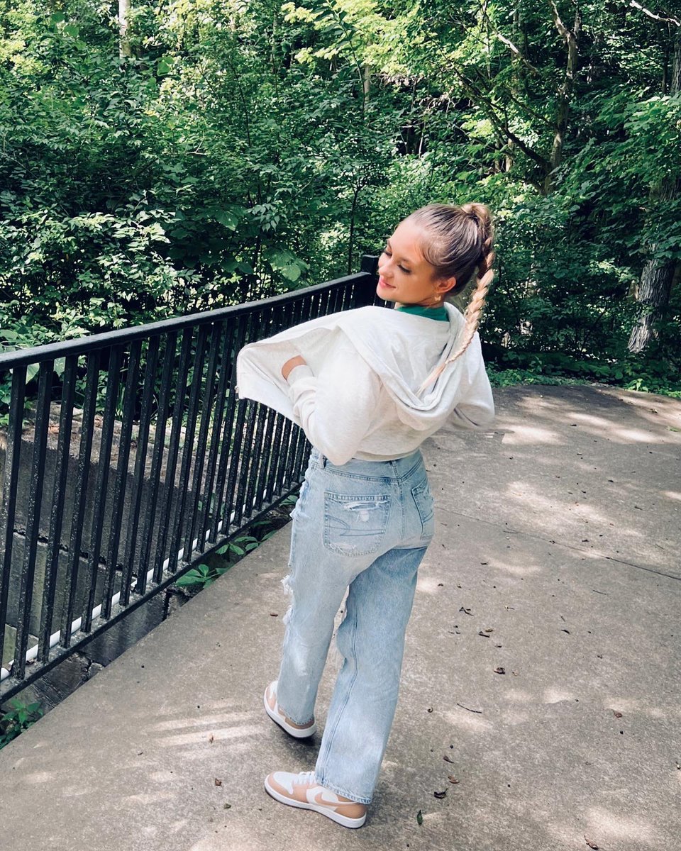 FloorRiley's tweet photo. h a p p y💚 https://t.co/3NTzwJu8td