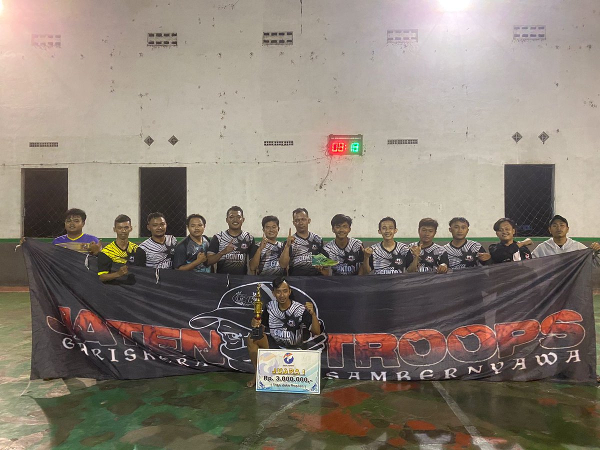 GK_1923's tweet photo. Selamat untuk sektor @JatenTroops menjadi juara Fun Futsal kemerdekaan antar sektor. Kedepannya semoga seluruh sektor bisa ikut andil dalam turnamen 🤗

@JebresGK @BabyRoad_1923 @gk_westerland @HIGHLANDERS1923 @TheNorthBois Latihan lagi ya 😂 https://t.co/c0TmxoMLm7