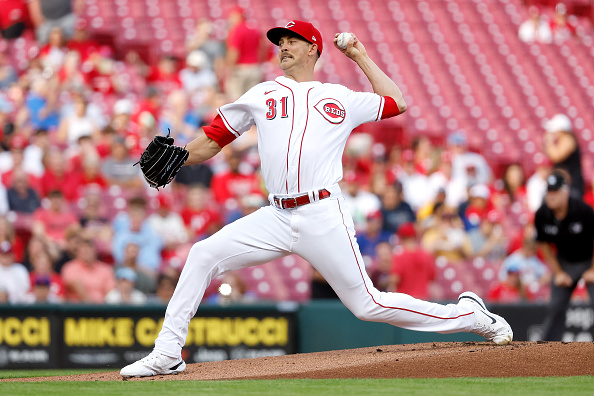 LanceMcAlister's tweet photo. Coming up: 
@Kelsey_Chev Extra Innings
-Recap #Reds 
-Castellanos 
-Extra Innings Extra w/ John Franco ('86)
-Talking Reggie Sanders OTD 
-Thanks to @Dave__Keaton we'll hear from @CatyMcNally @CincyTennis 
LISTEN https://t.co/dNBZrsyCrN https://t.co/jKFczeamvU