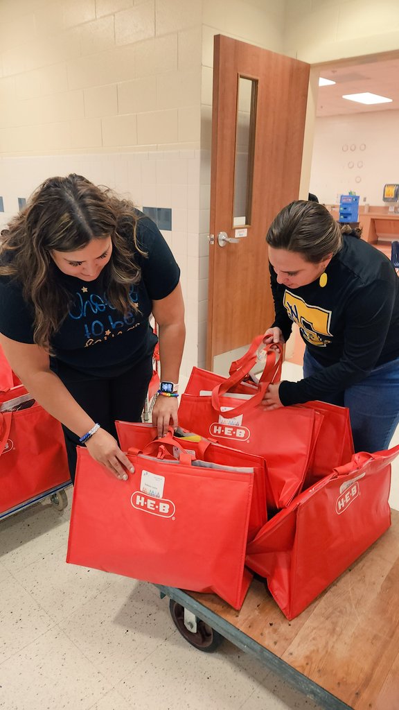 MrsTGonzalez's tweet photo. We are LOVED @FieldsFalcons โค๏ธโค๏ธโค๏ธ #fieldsinpires !! Thank You so much for the AMAZING GIFTS !! I love Classroom #SWAG ๐ #HEB ๐
@McAllenISD #GreatnessStartsHere @mayegtzdelat @dloera77 @MsTrdla @msmarisalgarza @MrsNMartinez_ โค๏ธ https://t.co/cT2kXEHAzy