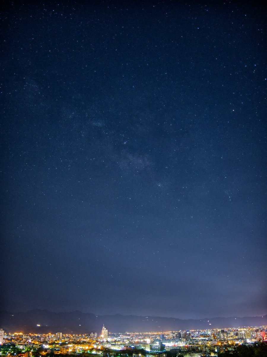 Libra7855's tweet photo. 台灣的夏季銀河
台湾の夏天の川
Milky Way of summer in Taiwan
#銀河 #風景 #夜 #夜景 #台灣 #苗栗 #MilkyWay #photography #night #Taiwan #夏天 #夏 #台湾 #天の川　#風景　#写真 https://t.co/K4n0C8ujgp