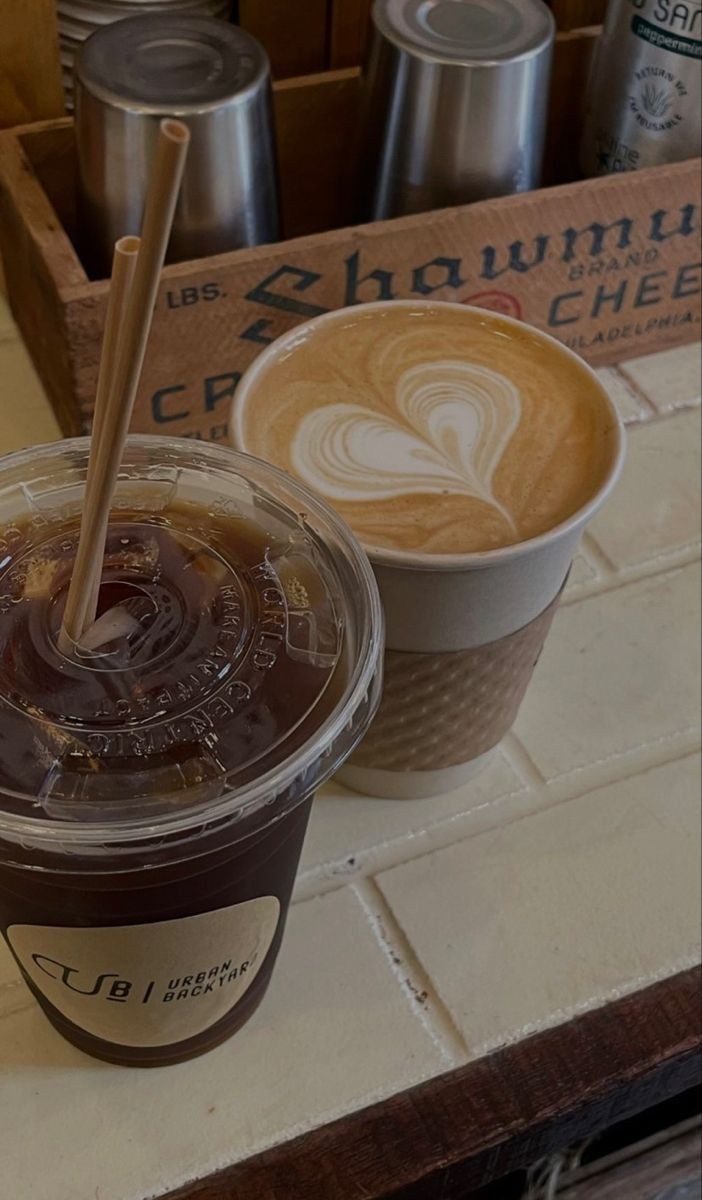_ilybin's tweet photo. minsung plot • ☕ compra pra mim, amor?

aquele onde Minho se vê paralisado ao ter sua cintura abraçada por Jisung, por quem tinha uma queda -nada- secreta 

ou

onde Jisung abraça o primeiro garoto que vê na sua frente ao ver seu ex maluco se aproximando https://t.co/yWtnrtsT03