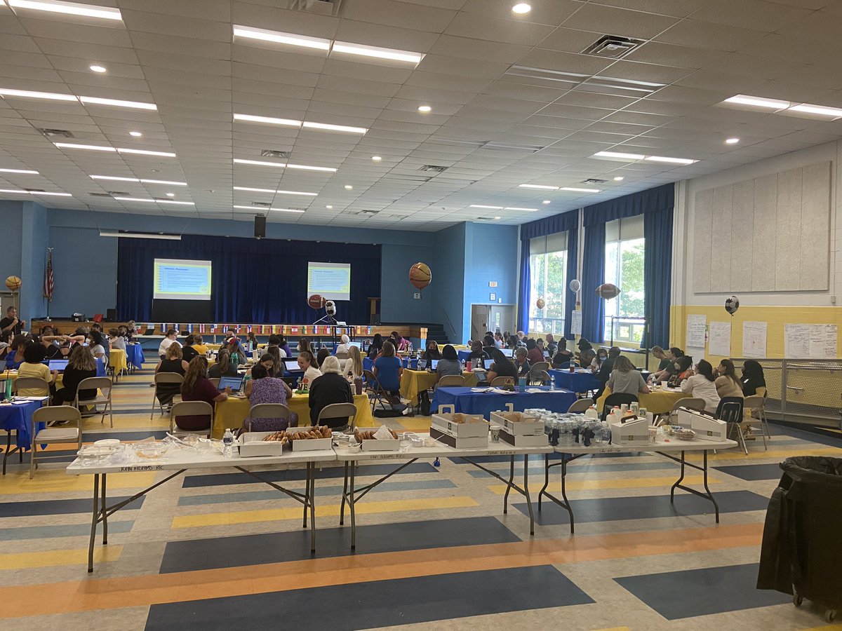JAelemPrincipal's tweet photo. John Adams Eager Eagles working together as a TEAM. It was great to see everyone back and ready for the year. I’m truly grateful for all of them. @JohnAdamsElem https://t.co/lBfUZKexfh