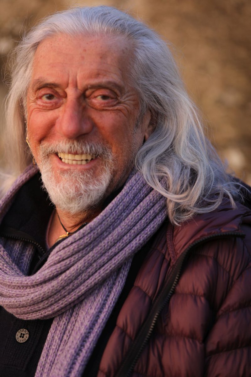 mariobianchi18's tweet photo. Il #16agosto 1943 è nato #ShelShapiro. Cantante, inglese naturalizzato italiano, frontman dei #Rokes, con l'Equipe 84 ed I Camaleonti la principale band del beat nostrano: 5 mln di dischi venduti. Dopo lo scioglimento nel '70 intraprenderà la carriera di solista e di produttore. https://t.co/pOY3RqxEHb