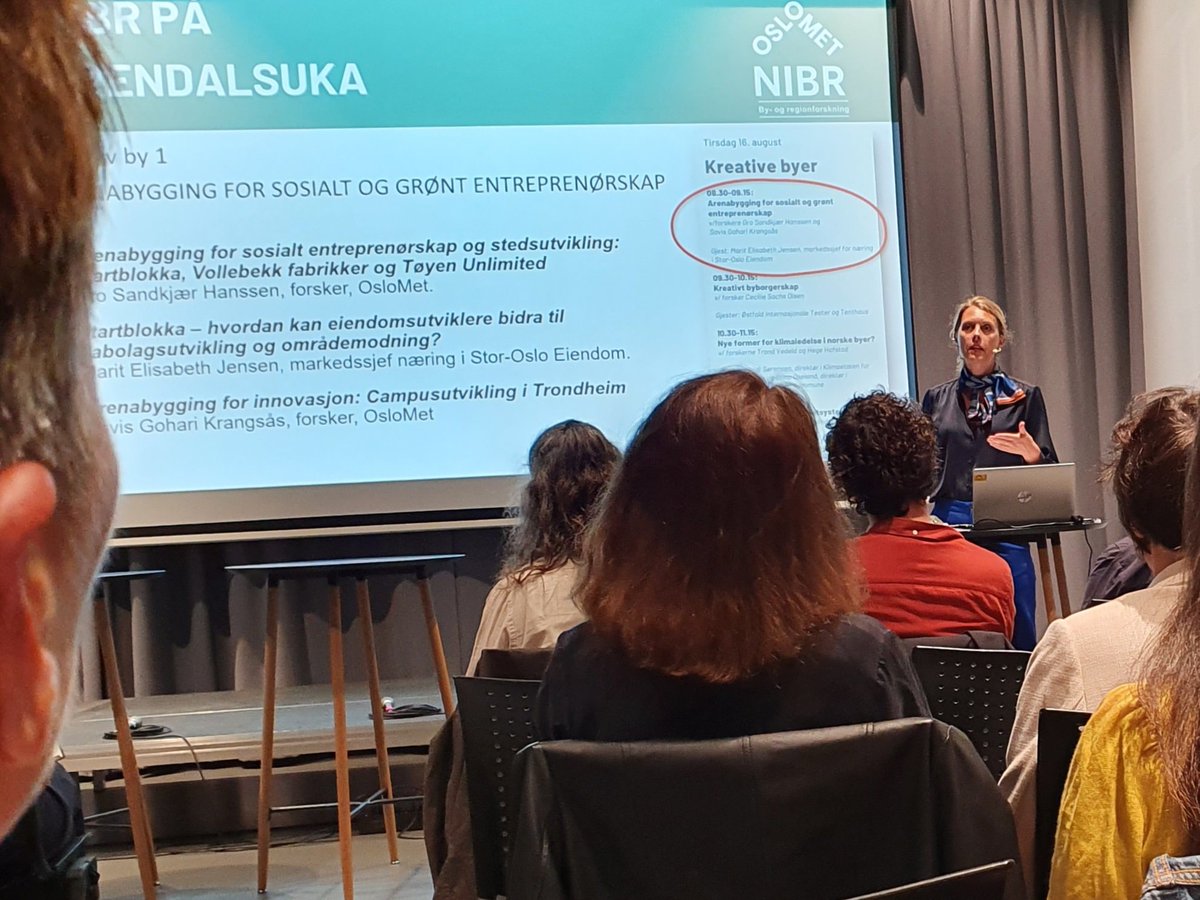 nibr_no's tweet photo. @grohanssen fra @nibr_no på @OsloMet om #bærekraftig #byutvikling på #Arendalsuka - det er så vidt et par stoler ledig - men er du interessert i #Kreative #Byer, bør du komme nå! https://t.co/vysTsVI0u0