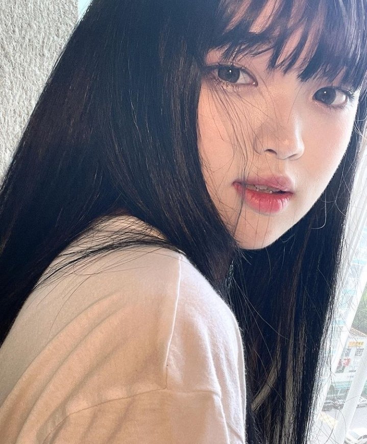 — #OASIS_MOMENTS 

Właśnie wróciliśmy do Korei! To był bardzo długi i przynajmniej dla mnie wyczerpujący lot. Teraz czeka mnie chwila odpoczynku w domowym zaciszu! Trzymajcie się wszyscy<3