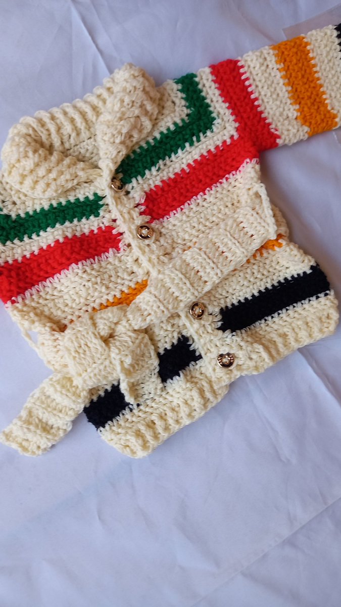 INiphy's tweet image. Hi twitter,
I made these cute outfits with my hands and a crochet hook 😁
#DLconversations fam, pls help me retweet and like as my customer may be on your TL

Price : 5k (0-6 months) 
I deliver nationwide 
I also make nice cardigans for adults, my dm is open for negotiations 😀