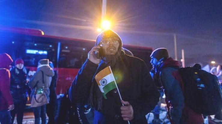 DrBabyy's tweet photo. We saw the power of our beloved TIRANGA in Ukraine, we still look up to it as our Saviour. We are trying to find a ray of hope #studentsindark.
Save our career #saveukrainefmgs.
@NMC_IND @PMOIndia @HMOIndia @MEAIndia @EduMinOfIndia @MoHFW_INDIA @IndiainUkraine @ndtvindia https://t.co/nFEzyRUuBd