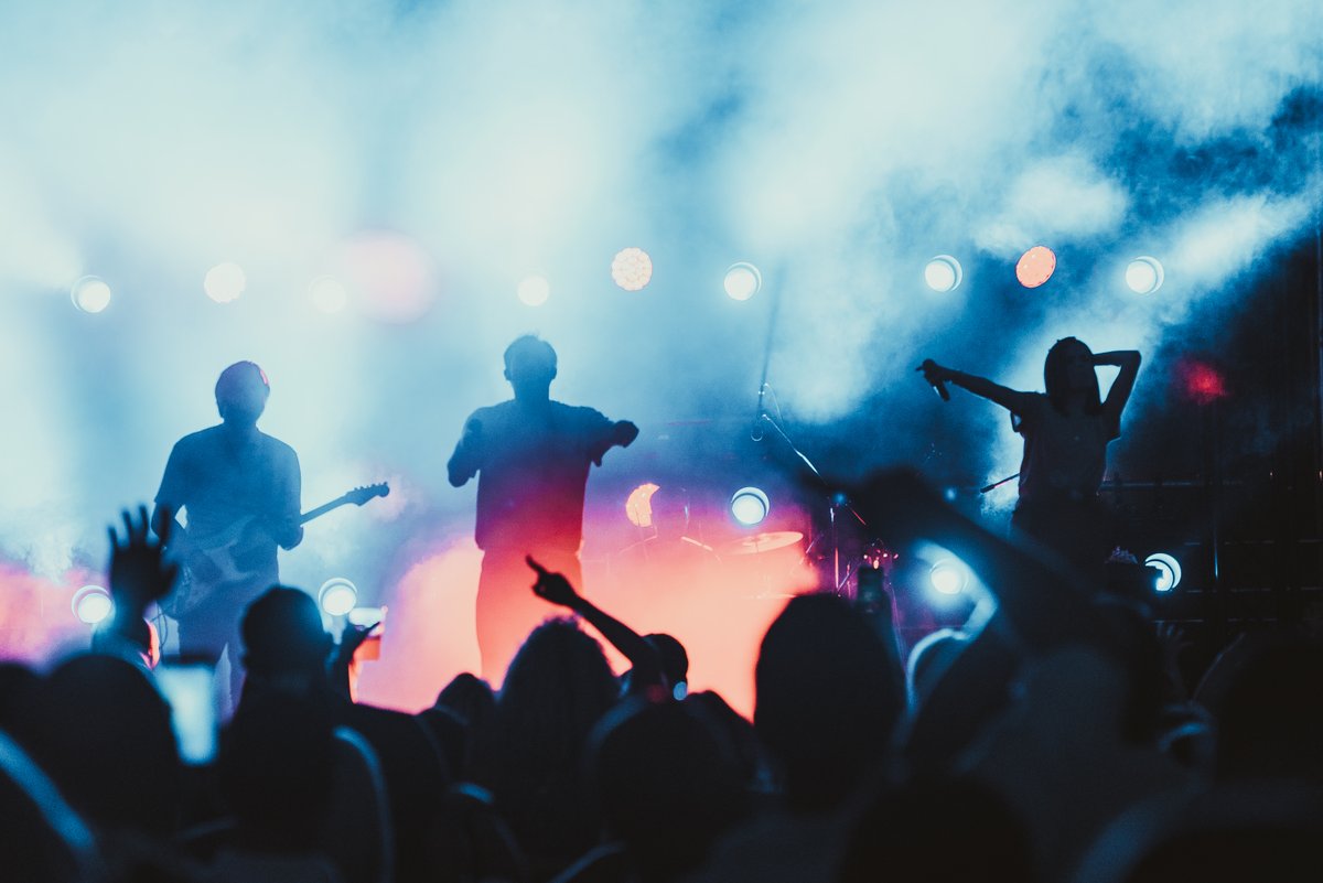 Let‘s see how <a href="/SistersOnWire/">SistersOnWire</a> concert at #Pakrante looks through the lens 📸 of photographer Linas Žemgulis!
 
Stage partner: Pulse Energy.
Lounge area partner: Pringles.