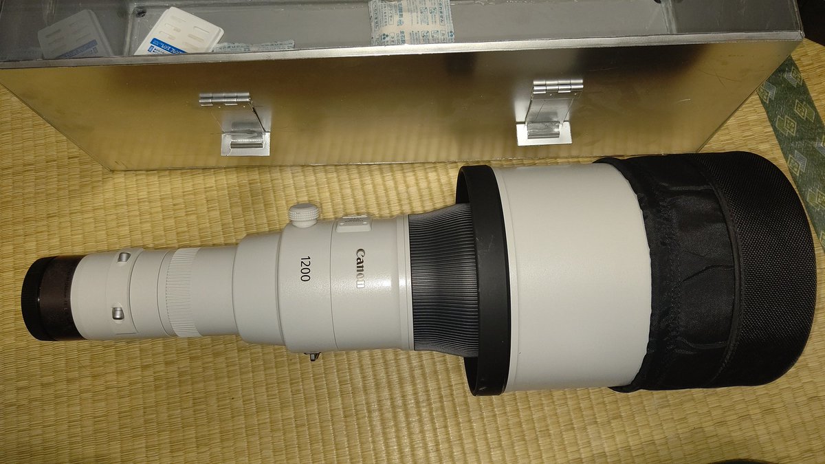 MIRAGE_E_R's tweet photo. 8/16 新機材導入、出雲空港で試し撮り(降雨により短時間で撤収)。
重く取り回しが難しいので慣れが必要ですね😅
なおRF800も下取りに出したので4枚目が同機材を使用した最後の写真になりました。
#Canon #RF1200 #出雲空港 https://t.co/kRINIgC5YM