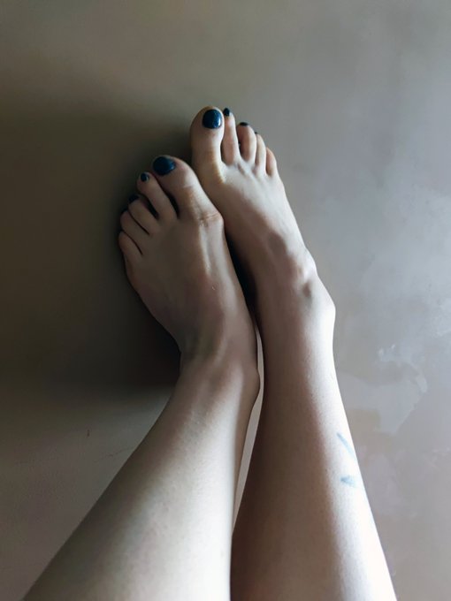 mistress_lara_