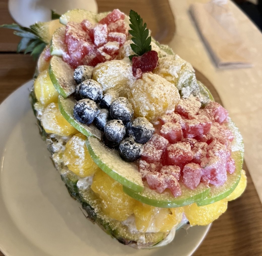 📍 동명동 소뇨 

빙수 진짜 진짜 맛있어요 .. 꼬옥 가보시길 🥹🫶🏻 
생과일에 우유 얼음이니까 제발 꼬옥 가보시길 ...
과일이 진짜 달아요 짱 .. ꯁ.̮ꯁ

#얘두다나이거머금
#민규라고치고_디너쇼해도돼
#디노야_여기_케이밥의_미래
#승철이_이거먹고_볼빵빵했꾸마