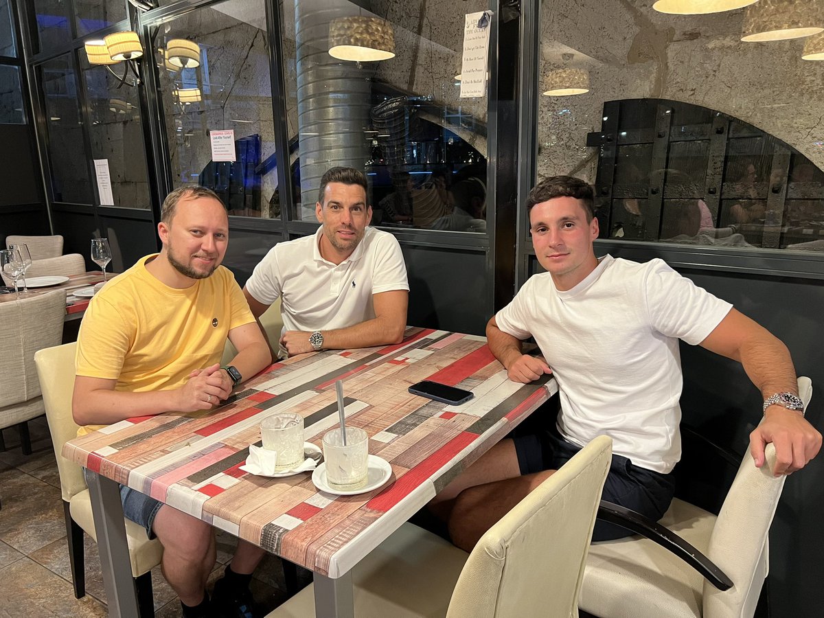 aaronpayas's tweet photo. Spent a great evening with @AlexAuroraDev, CEO of Aurora, discussing (and learning!) about all things from the war in Ukraine to the potential of @auroraisnear. Looking forward to helping him and his team in this journey as they continue to build. @CompsonJerome https://t.co/vr3hyrJHOb