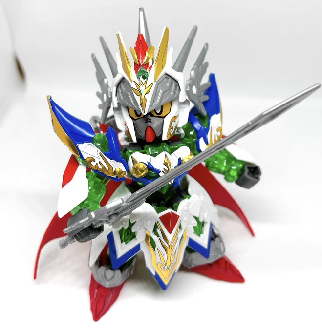 初めてガンプラ作りました(*///ω///*)ちょっと大変だったけど楽しかった!ナイトストライクガンダムかっこいい! 