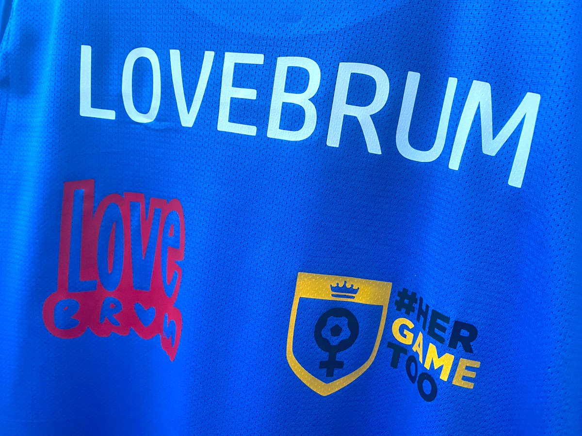LoveBrumUK's tweet photo. In partnership with @HerGameToo, LoveBrum have arranged for 6 girls to be a part of tonight’s @BCFC guard of honour. A big thank you to @SimkissGuy, @AirborneMr & #EsmesEssentials for kitting the girls out and providing snacks. Thank you @BCFC for giving them this opportunity 💙 https://t.co/NhciYfR9zt