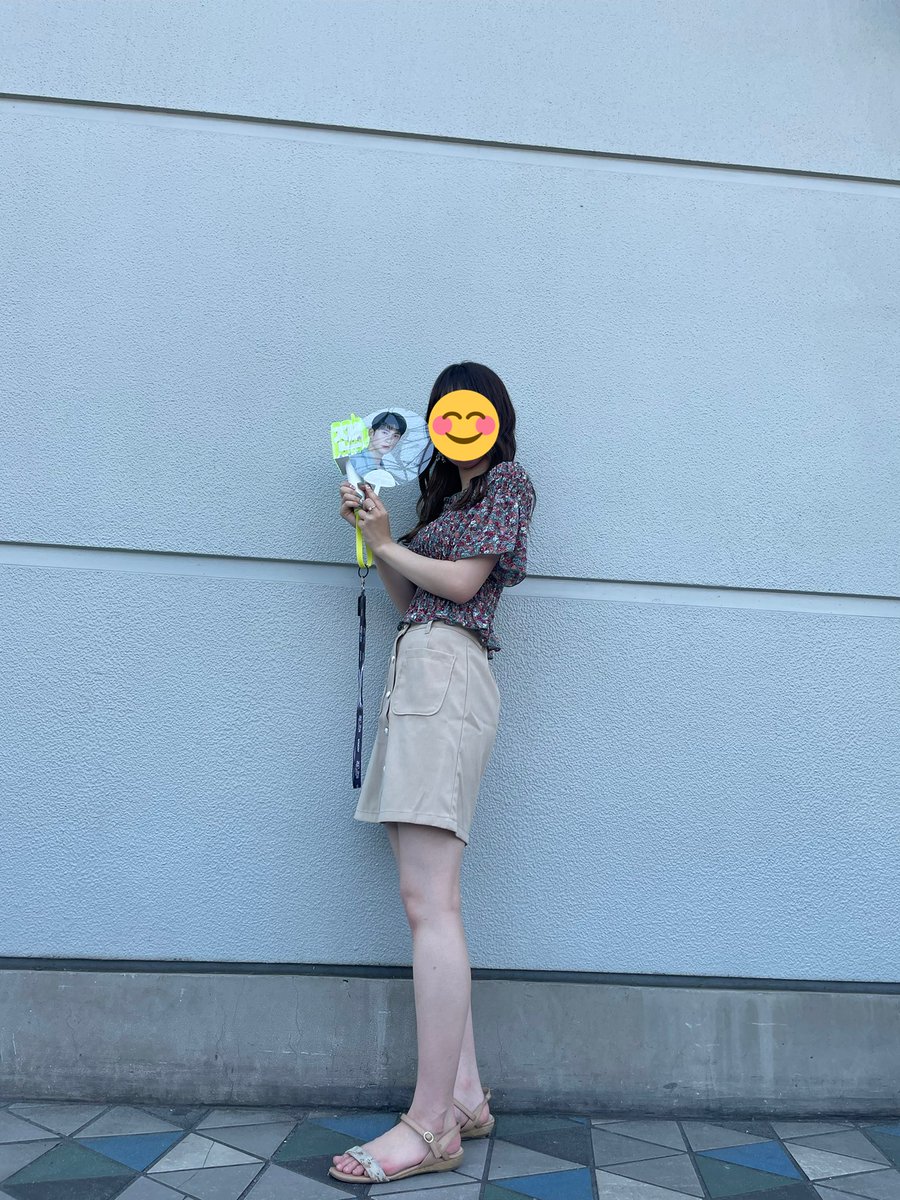 euphoria__kv's tweet photo. こんにちは☀️お久しぶりぐぅこです🐰
突然ですがこの度ペンs…ではなく新たに
推しが増えていますことをご報告に参りました⭐️(画像参照)ちゃっかり現場も参戦済みです🫰
ﾎﾟﾛﾜの皆様いかがお過ごしでしょうか❕もし奇遇にも私と同じグルの推しいるじゃない⁉️って方は別垢繋がりましょ〜✌️では👋 https://t.co/h4wnoBDuTj
