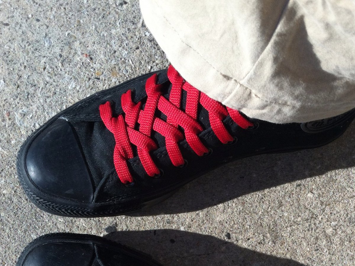 profshoelace's tweet photo. Shoe lacing photo high-res repost (originally posted in low-res on 22-Mar-2013). Black Converse low-tops laced with red “Zipper Lacing” (from Dawn M.) Wide shoelaces form a dense zipper.
https://t.co/YUGqaHXvvM
#black #red #converse #lowtops #lowtop #zipperlacing #zipper https://t.co/jlP08iIYNt