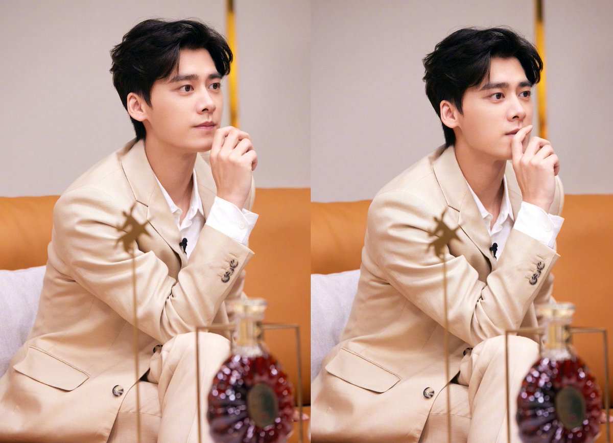 lyfyifenglee's tweet photo. 2022.08.15 #LiYiFeng studio📍壹峰信 weibo update!🍹(1/2)

"วันนี้อยากชวนเฉินเซินมาอยู่พร้อมกับ #หลี่อี้เฟิง "

#李易峰 https://t.co/NElpLeFJ4I