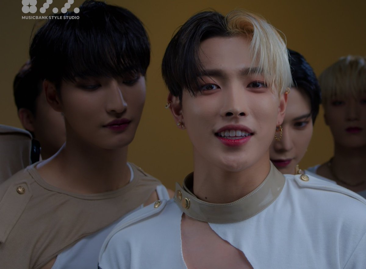 seongjoongtrr's tweet photo. https://t.co/T0QX2PhshP