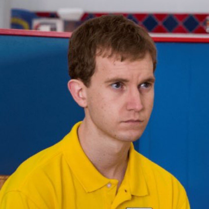Frankly________'s tweet photo. Meet the new Cinnabon manager. #bettercallsaul https://t.co/4VhMTUGXXy