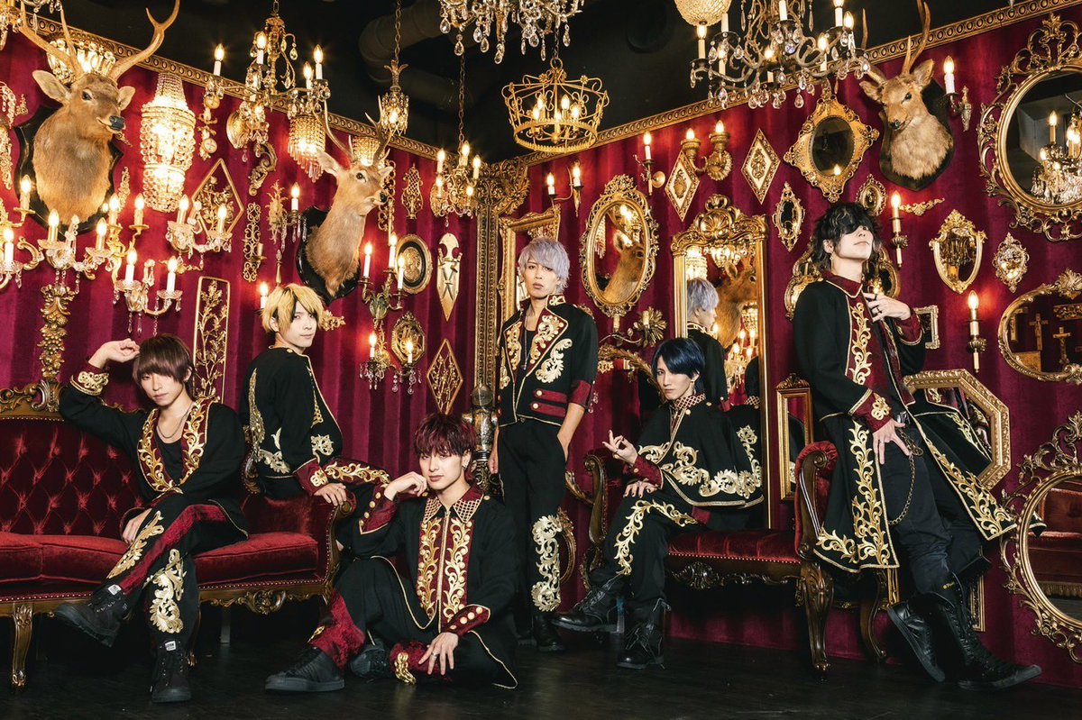 Sanagi0906's tweet photo. ANATASHIA の衣装作らせて頂きました。
パフォーマンスめちゃかっこいいアーティスト達です。

でもお話しすると普通にみんな可愛いし優しい。
one-man Liveお疲れ様でした。

#アナタシア　#アナタシアZeppワンマン 
#ANATASHIA https://t.co/rvba1o8aBe