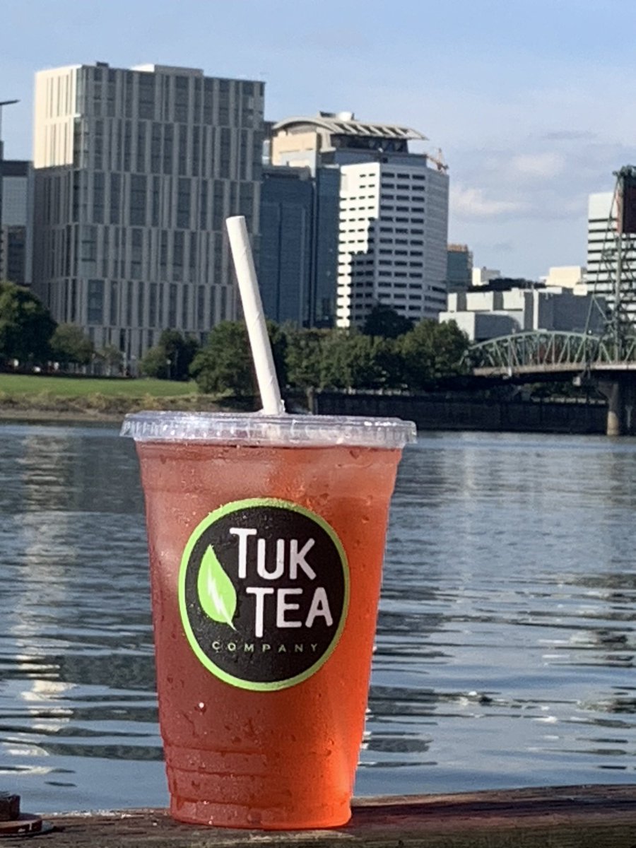 tukteacompany's tweet photo. Thirst quenching cold brew iced tea!
Shop online at https://t.co/yv6C6bTWfo.

#drinkteaeveryday #looseleaftea #teapro #looseleaflovers #tealife #instatea #loosleafteas #looseleateablends #looseleafteainfuser #looseleafteadrinkers #tuktea #tukteacompany #coldbrewtea #icedtea https://t.co/bz7A2CpYMR