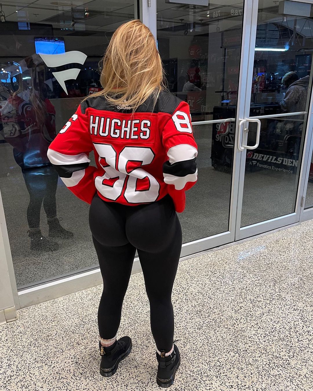 Booty Babes on Twitter: "Danielle Cooper Hughes? More Like Huge #fatass #bigbutt #booty #