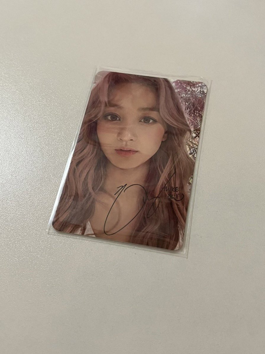 all4simjaeyun's tweet photo. ˗ˏˋ wts/lfb ´ˎ˗ * ˚ ✦
princessyeon set
⊹₱760 (750 if payo)

⊹ 10/10 condi

 ⊹ payo within the day

⊹ not a claiming tweet
https://t.co/GTu12i7LE7

💌 gcash, 🛵 ggx direct, sco 
 
rcbyt ! Reply/ dm me to claim !!

# princessyeon, nayeon fancy signed, jihyo m&amp;m signed https://t.co/EVbmxW9X3b