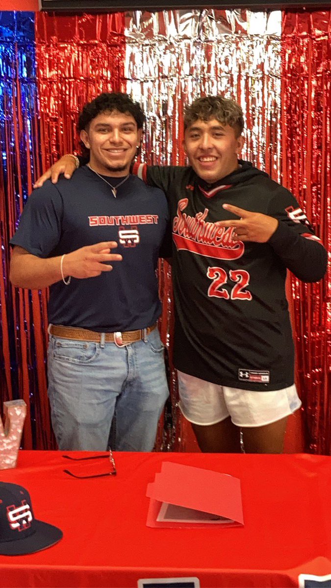 JavierM_UPS's tweet photo. Congratulations Adan signing his NLI @SteveAppel15 @usw_baseball https://t.co/fV6xB6WB33