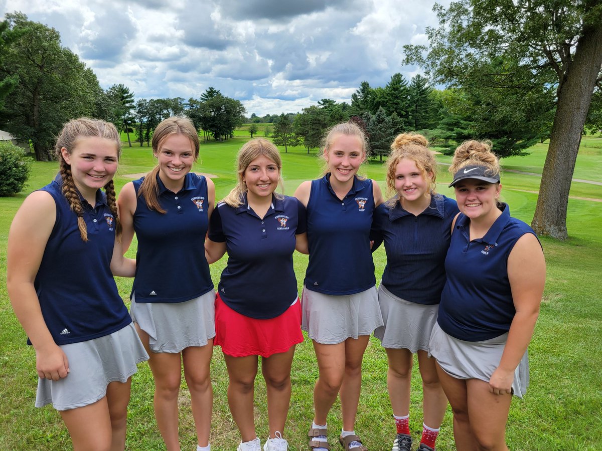 RAHSGolf's tweet photo. Reedsburg had a great day at the Tomah Tuneup! Finished 3rd with a 370 and a PR for the lady in red - Maggie 109!
#RustRemoval #ReedsburgPride #BounceBackStrong #SkortsLookGreat https://t.co/rBJISK5TZv